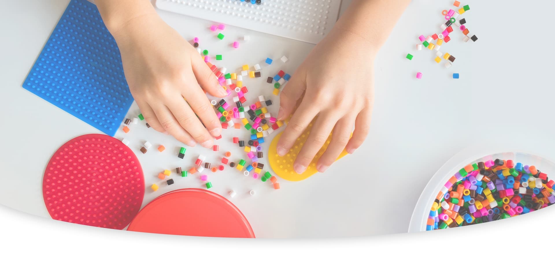 社会福祉法人 福岡障害者支援センター：屋内で遊ぶ風景