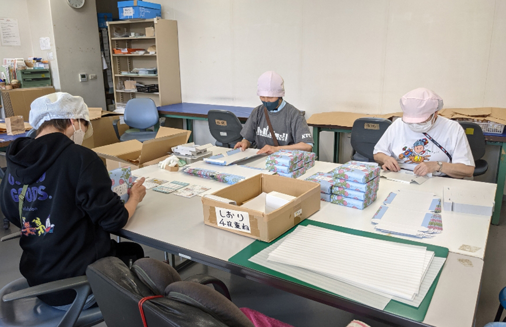 ももち福祉プラザの作業風景